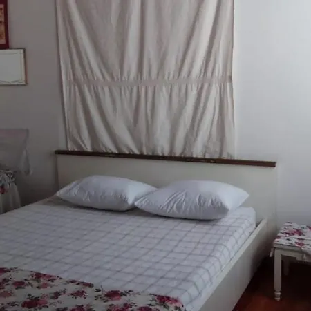 Guest house Hayat Alti Konukevi & Butik Ayvalik